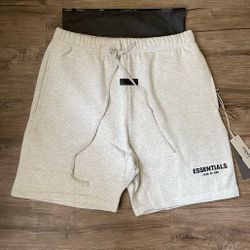 Grey essential shorts