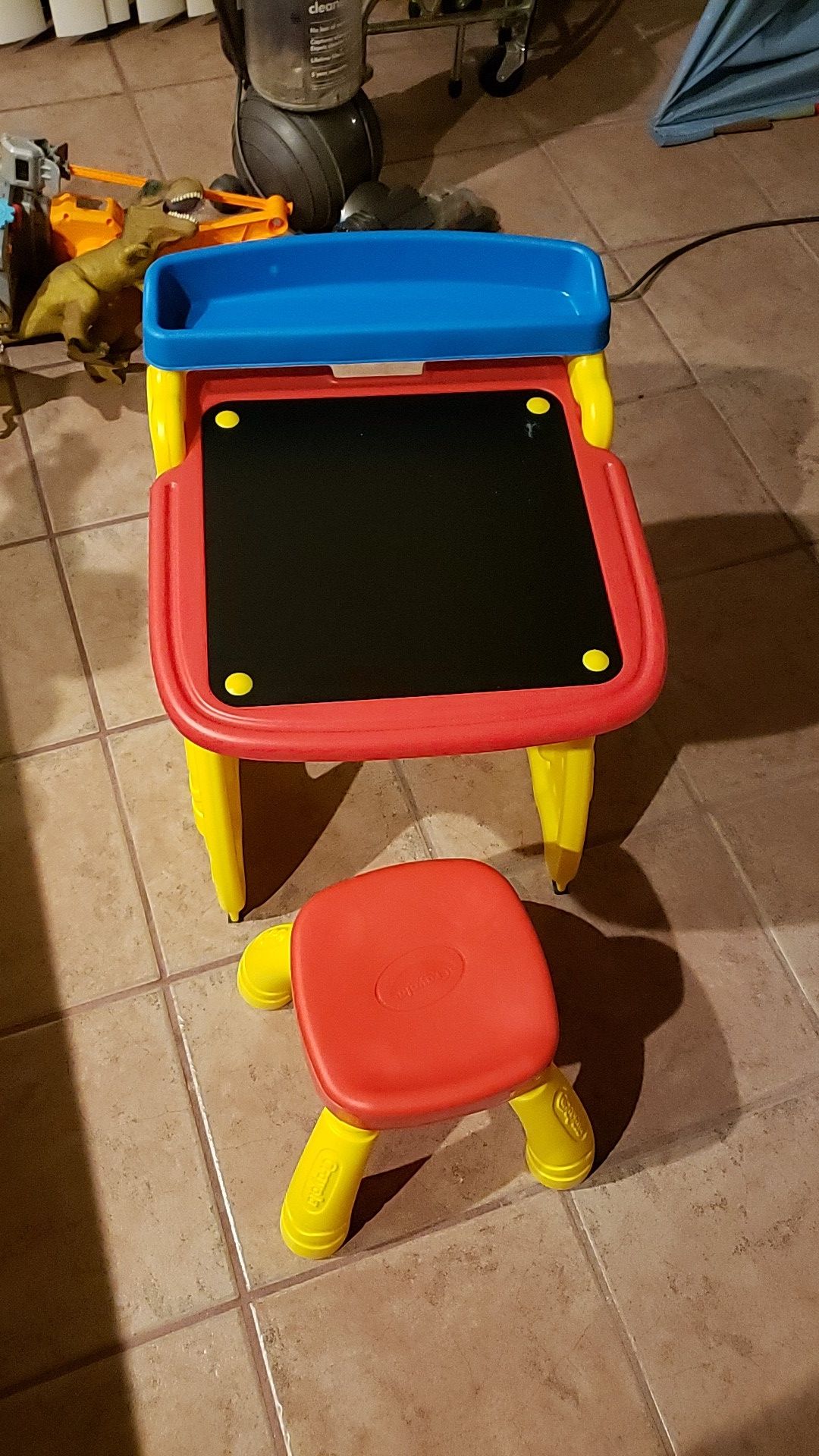 Crayola desk/easel with chair.