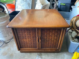 VINTAGE MCM LANE BASKETWEAVE DOORS SIDE END TABLE