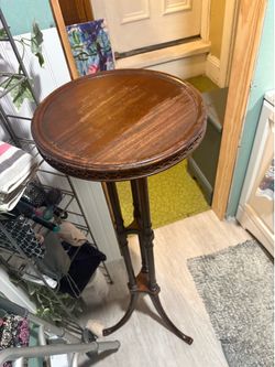 Round end table