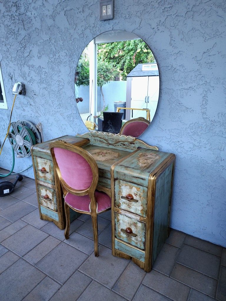 Antique Vanity 1920s