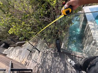 Free glass railings
