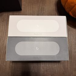Beats Pill Speaker Light Gray And Dark Gray