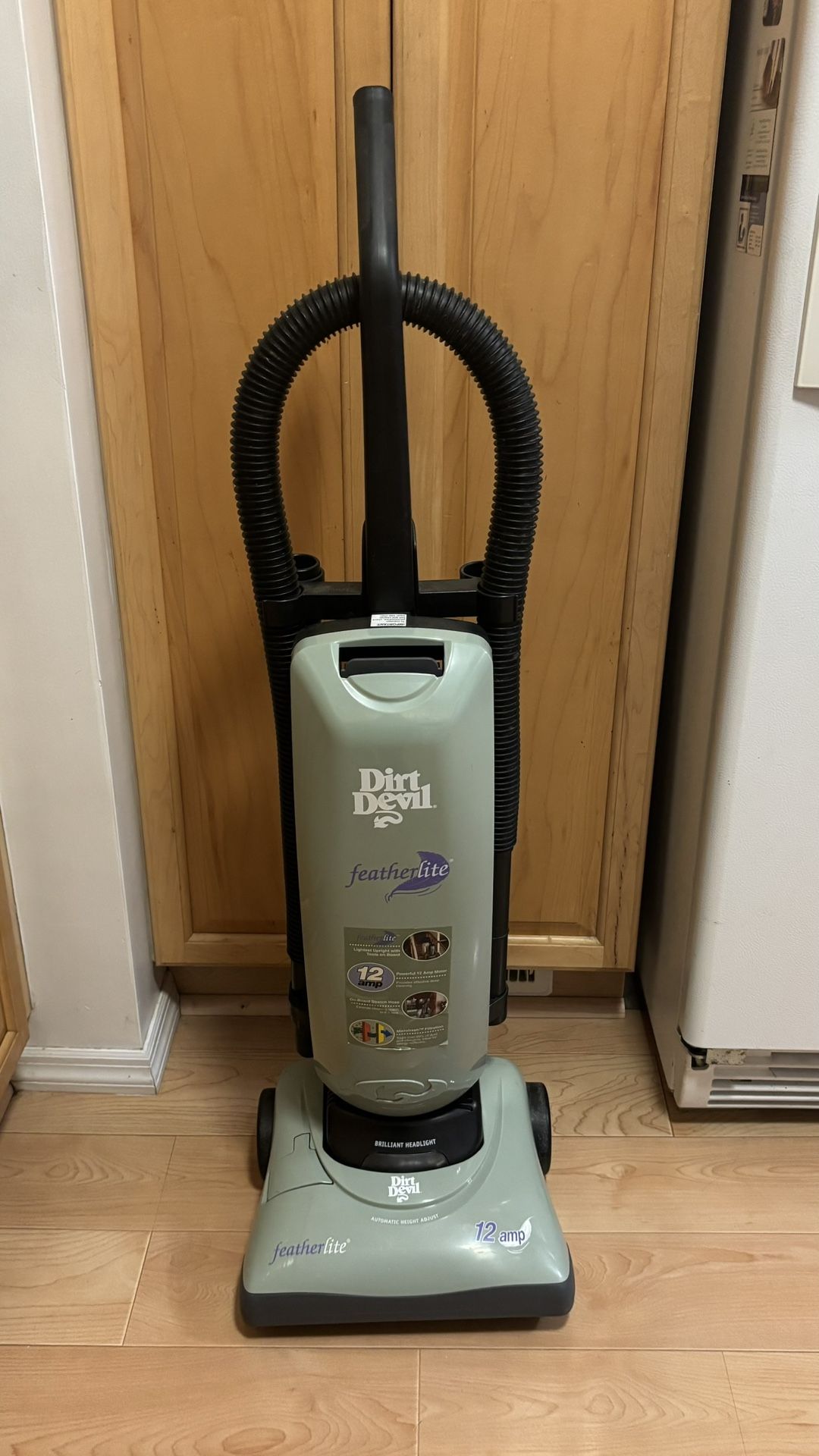 Dirt Devil Featherlite Vacuum
