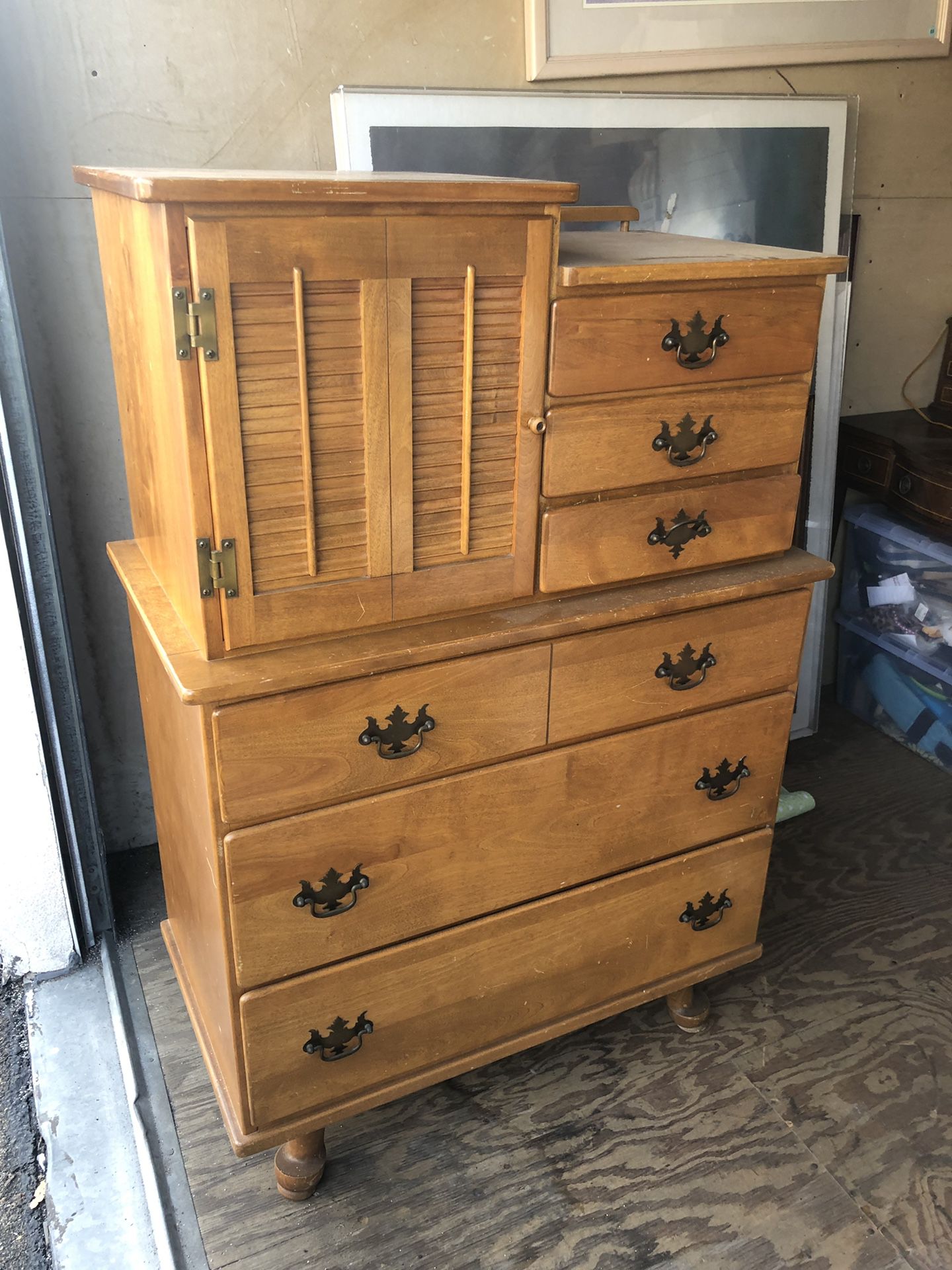 Reduced! Reduce...Dresser birch wood with 6 drawers two shelves