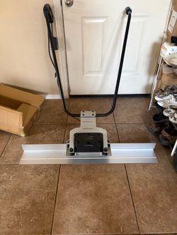 Concrete power screed