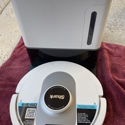 Shark AI Ultra Voice Control Z Matrix Bagless Robotic Vacuum