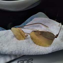 GIVENCHY BIO LENS.  (GOLD)