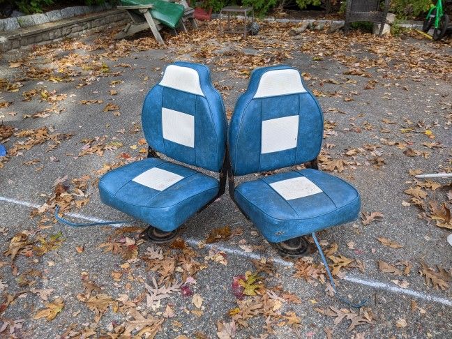 2 Boat Seats