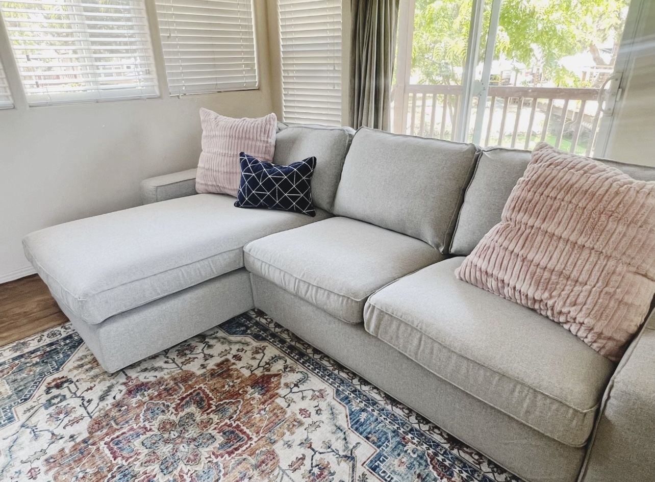 Reversible Chaise Lounge Sectional Sofa Free Delivery Available 