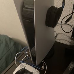 Ps5 With Gaming Headset 