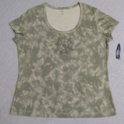 BRAND NEW WITH TAG WOMEN'S SONOMA LIFE + STYLE OLIVE GREEN MASK TIE DYE WITH FLORAL STAR SHAPE GRAPHIC FRONT PRINT SHORT SLEEVE T-SHIRT SIZE LARGE  