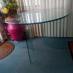 All Glass Table. 2 PCs Base And Round Top...Read Description