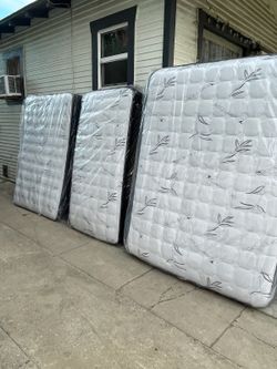 King size Mattress Pillow top new