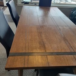 Extendable Dining Table with Butterfly Expansion Leaf