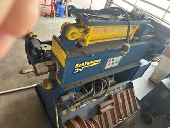 Pipe bender