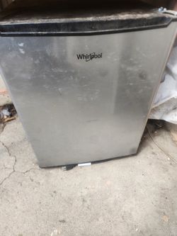 Mini fridge