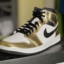 Size 11 Jordan 1 Metallic Gold