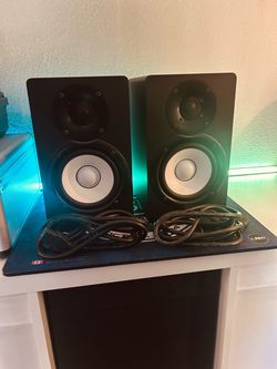 Yamaha HS5 Studio Monitor Speakers Pair