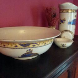 Antique bowl & pitcher set