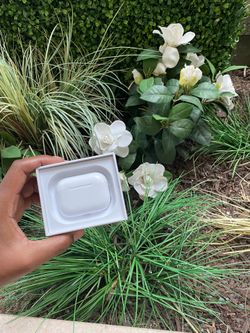 Apple AirPods (3rd Generation) Wireless Ear Buds, Bluetooth Headphones