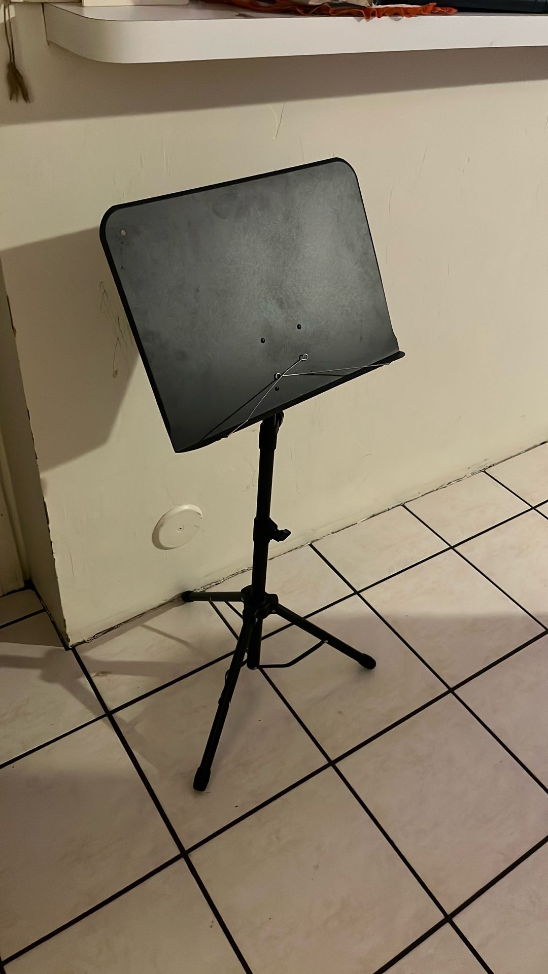 Music 🎶 Stand