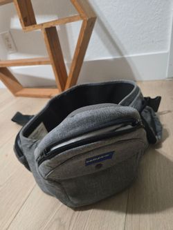 Baby hip carrier
