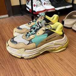 Balenciaga Triple S Size 43 / 10