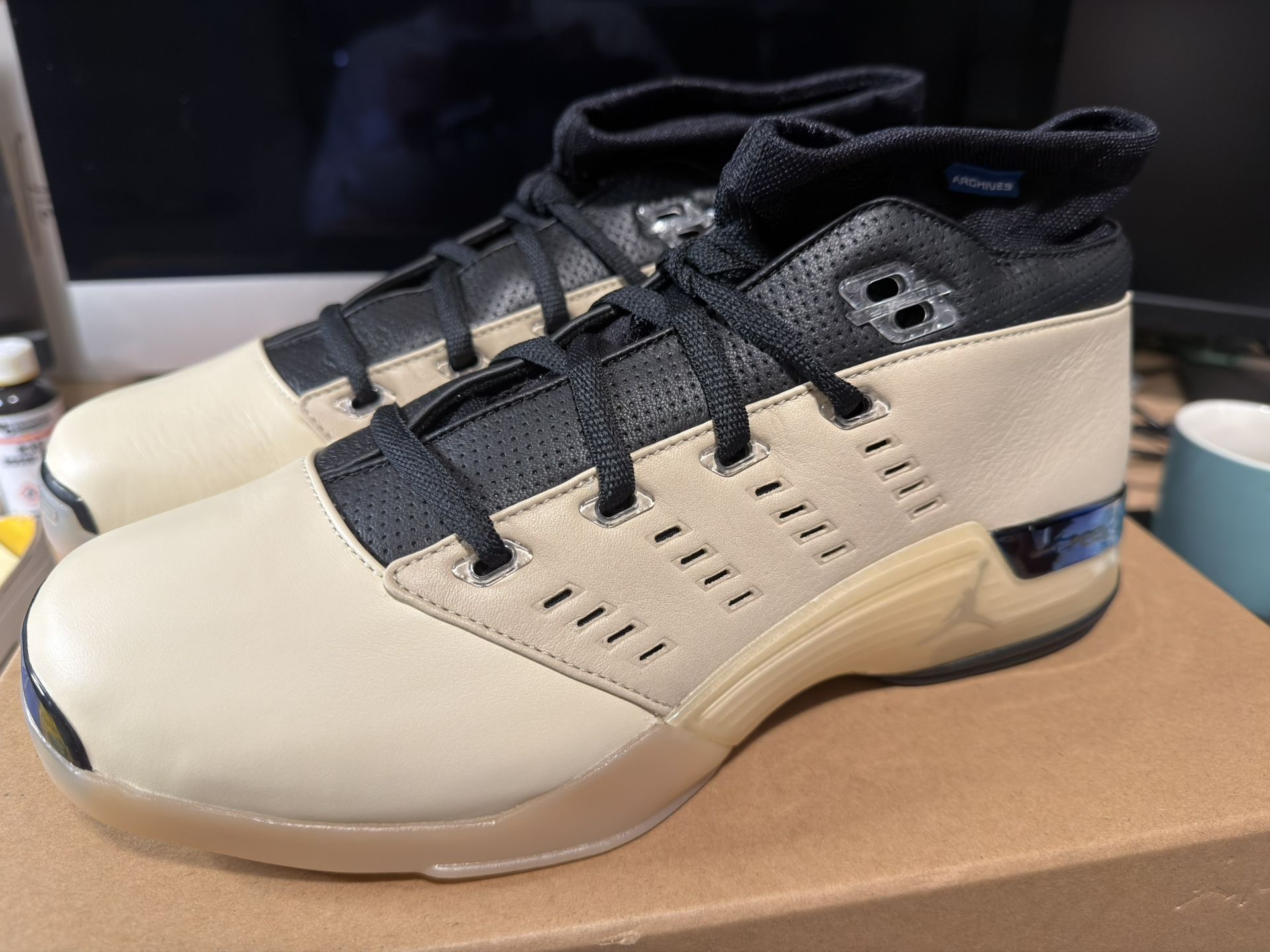 Jordan 17 Low Infinite Archives