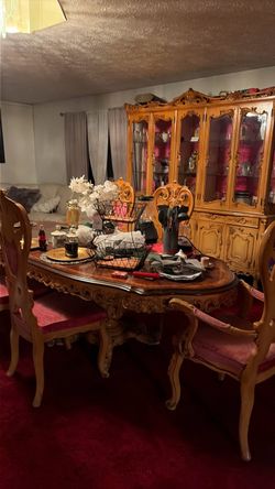 Dining room table and hutch