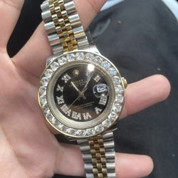  Two Tone Auto W Box Ask For Info