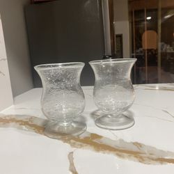 2 Glass Cups