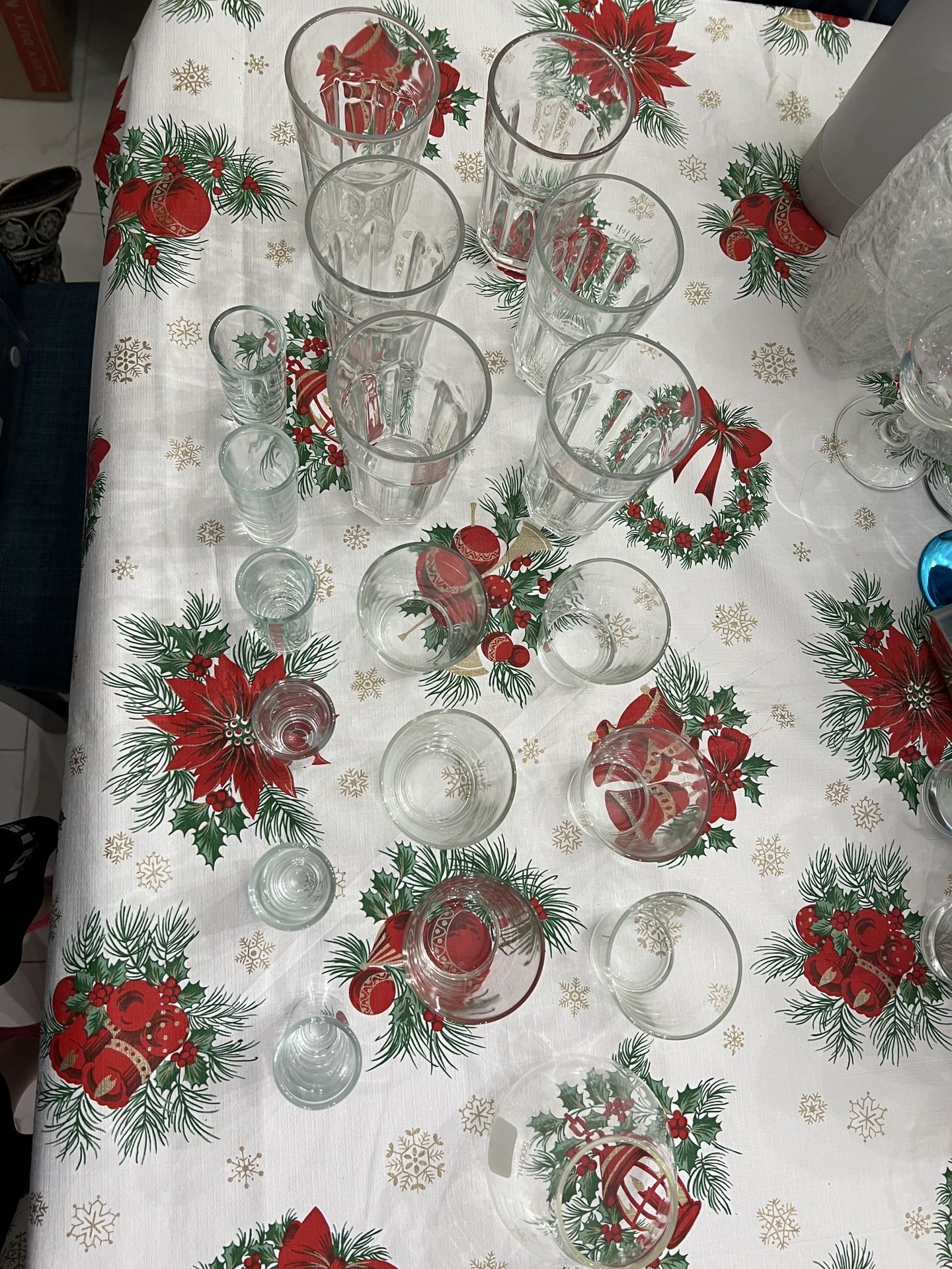 SET OF 19 Kitchen Glasses Glassware