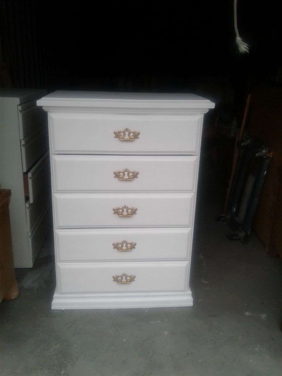White 5 drawer dresser solid wood on metal runners