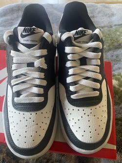 Nike Court Vision Low New in box size 6 of lady