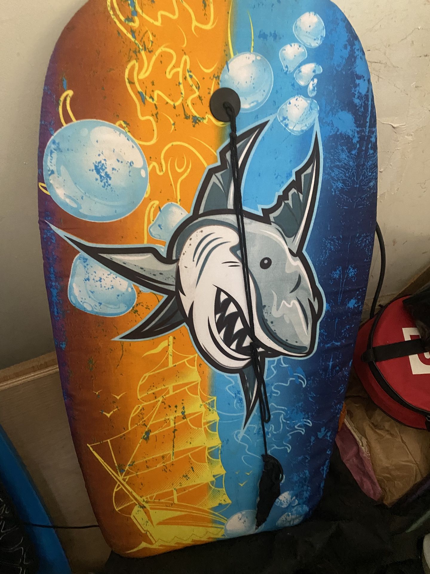 BOOGIE BOARDS