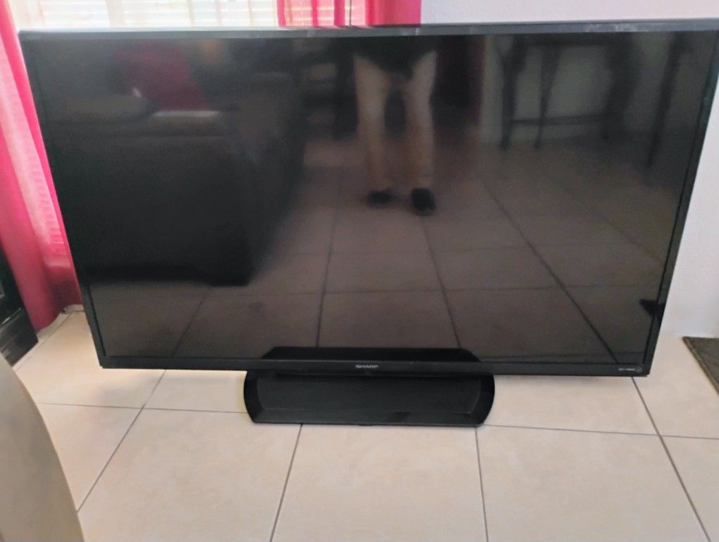 Sharp TV 65 Inches
