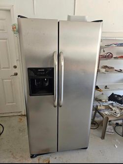 Frigidaire Refrigerator