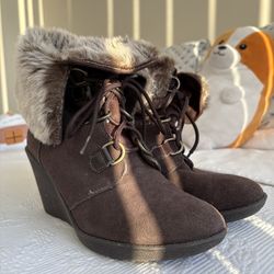 Björndal KOURI brown fur trim wedge boots size 9.5