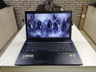Lenovo G700 17.3-inch laptop in black. Charger included. Windows 11 500gb hd.