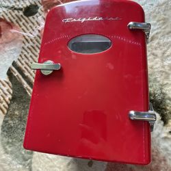 Frigidaire Mini Personal Fridge, Red