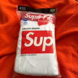 Supreme x Hanes