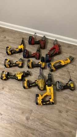 11 CORDLESS DRILLS AND 22 EXTRA BATTERIES