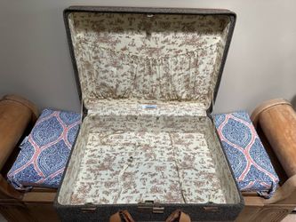 Hartmann suitcase