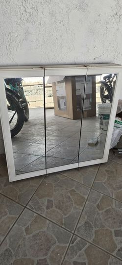 Vanity mirror