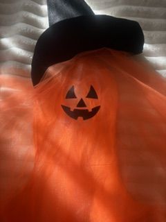 new unisex Halloween costume, comfortable, and easy to put on and off