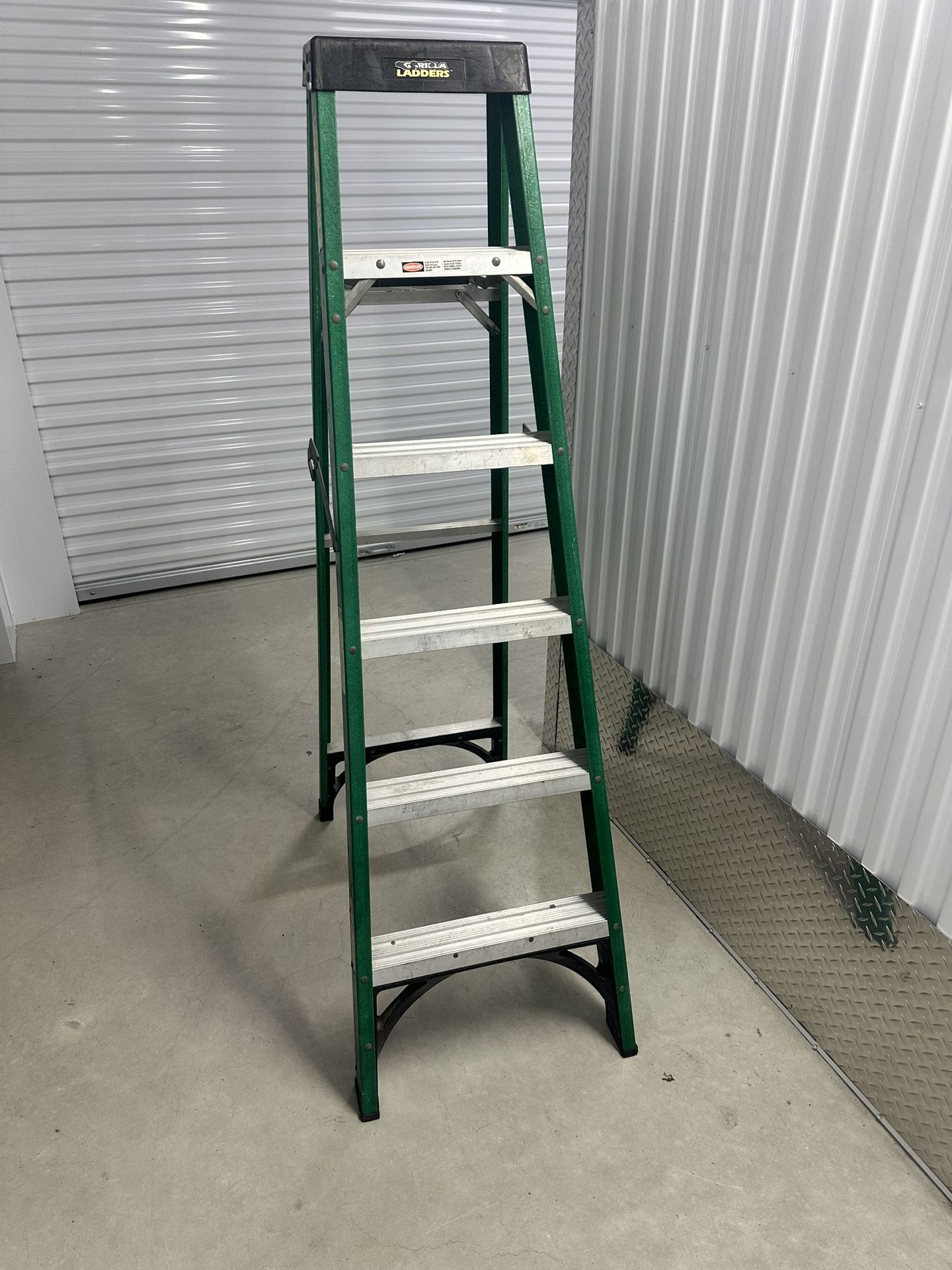 Gorilla Fiberglass Ladder 6ft