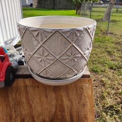 Ceramic Flower Pot 