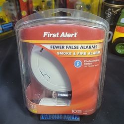 First Alert Smoke and Fire Alarm PR700 New In Package