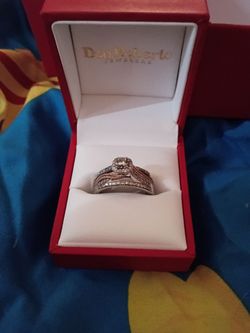 Size 8 engagement ring